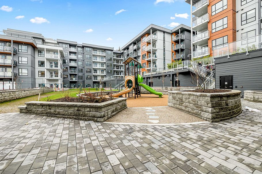 408 3596 Malsum Drive North Vancouver, BC - 36