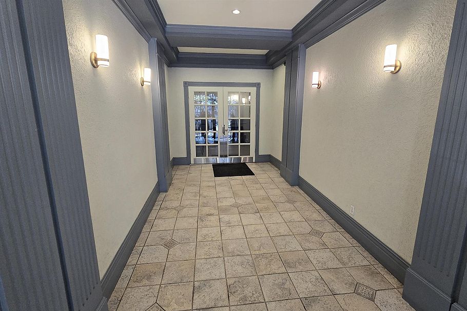 211 5723 Balsam Street Vancouver, BC - 21