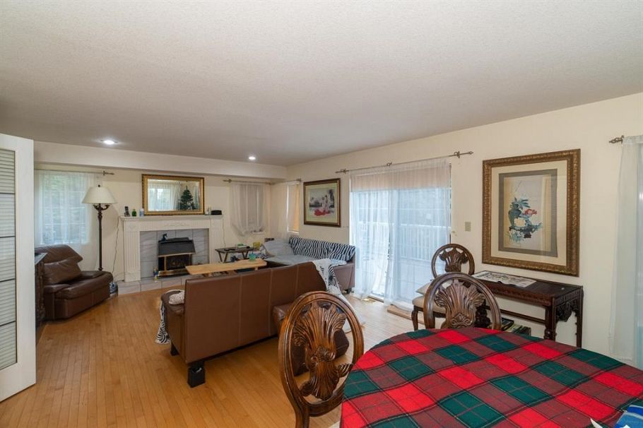 100 E Kensington Road North Vancouver, BC - 6