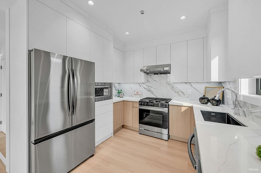 3 262 E 65th Avenue Vancouver, BC - 17