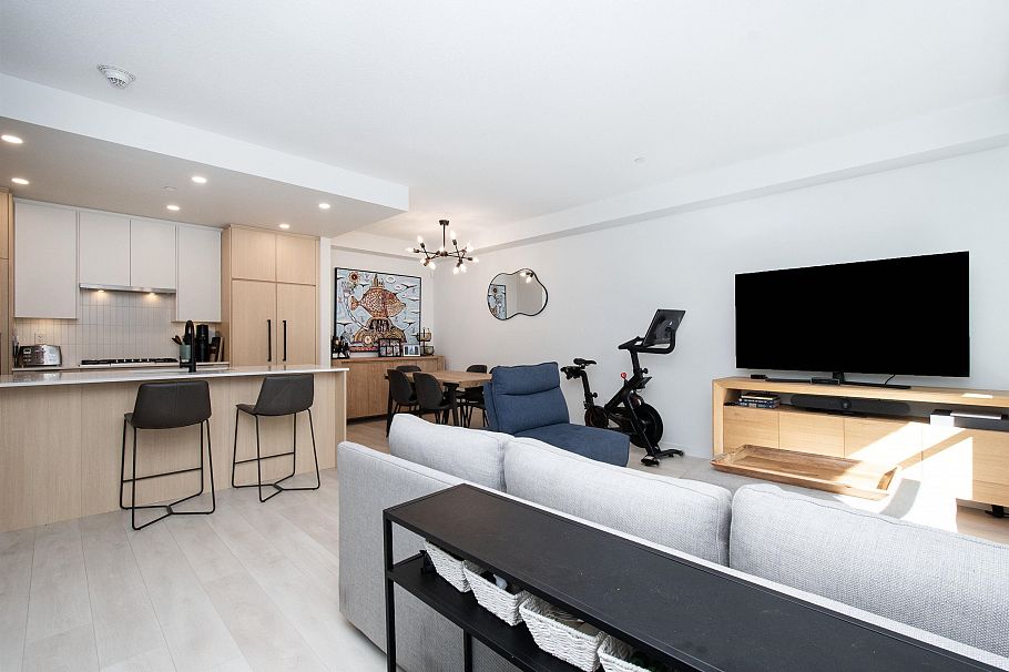 118 2045 Heritage Park Lane North Vancouver, BC - 6