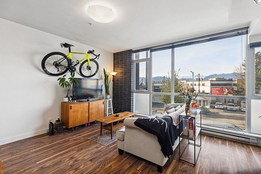 213 2511 Quebec Street Vancouver, BC - 1