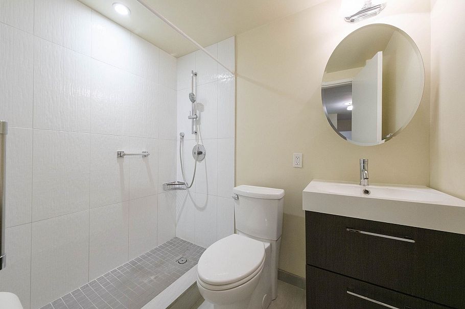 203 1878 Robson Street Vancouver, BC - 15