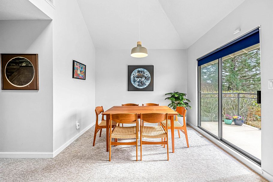 5709 Owl Court North Vancouver, BC - 9