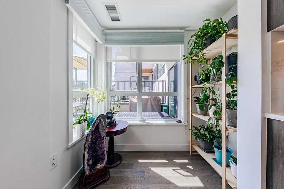 104 7828 Granville Street Vancouver, BC - 5