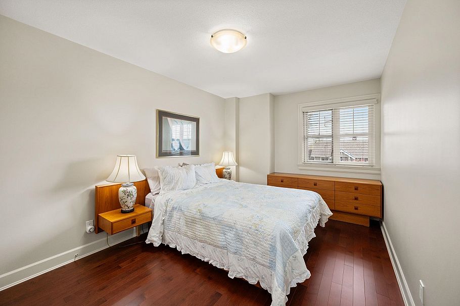 336 E 12th Street North Vancouver, BC - 20