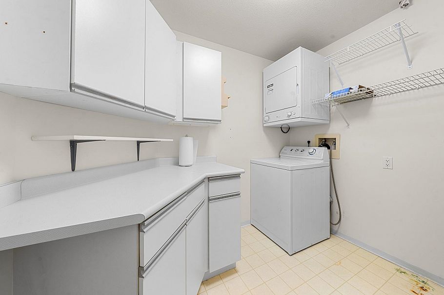 13 2425 Edgemont Boulevard North Vancouver, BC - 37