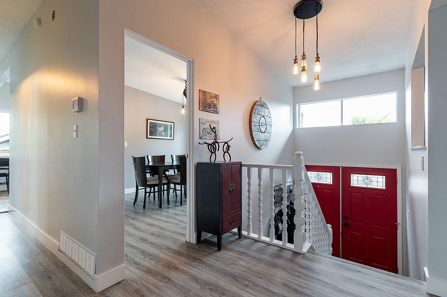 4164 Fairway Place North Vancouver, BC - 4