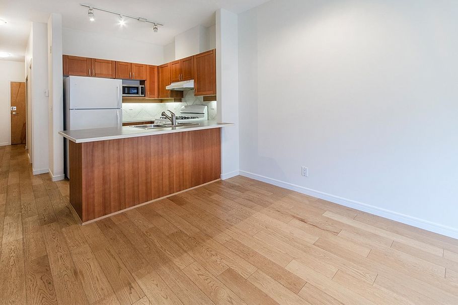 305 2688 Vine Street Vancouver, BC - 4