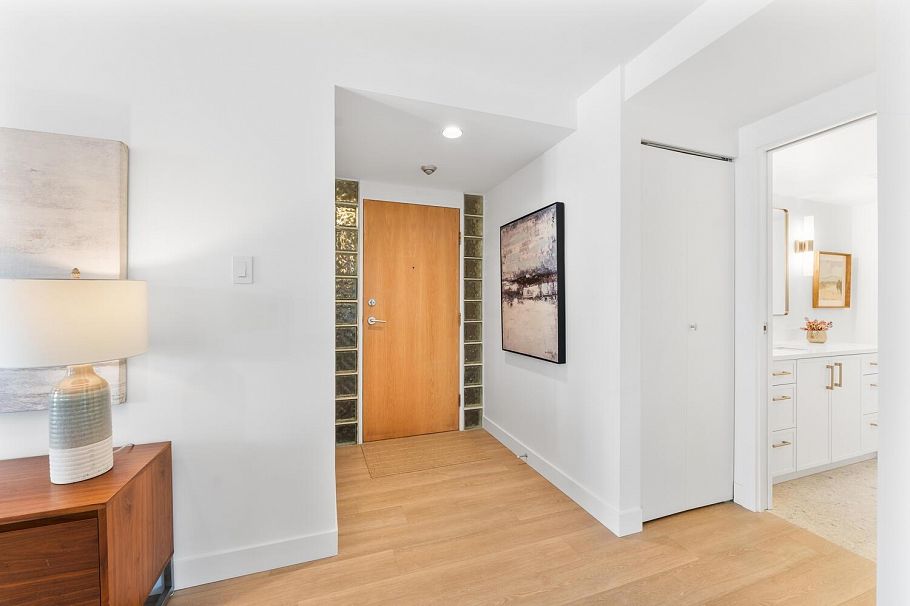 503 1020 Harwood Street Vancouver, BC - 2