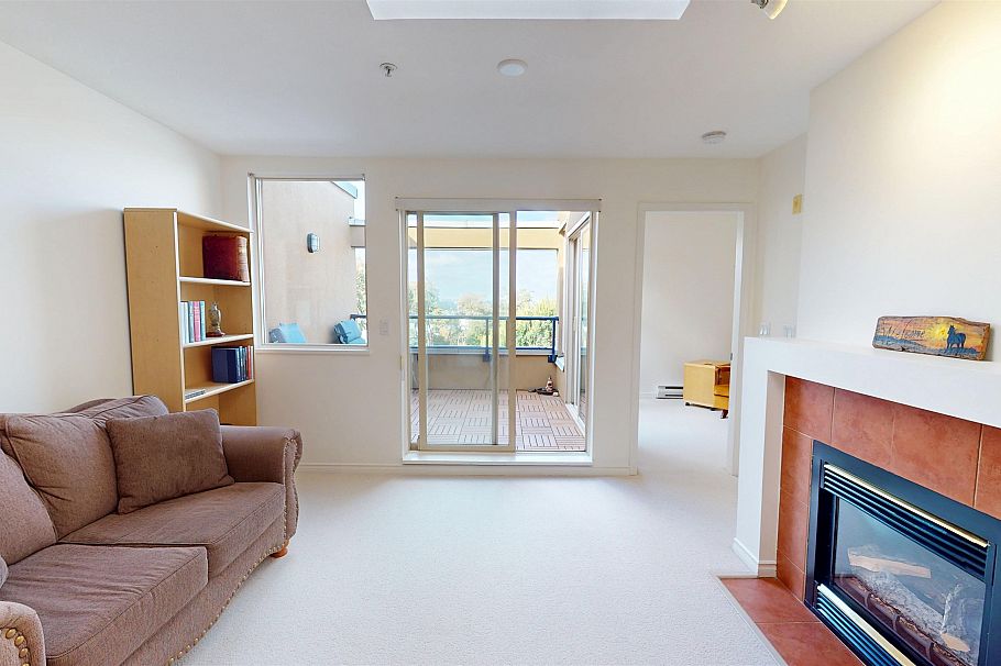 408 1688 E 4th Avenue Vancouver, BC - 3