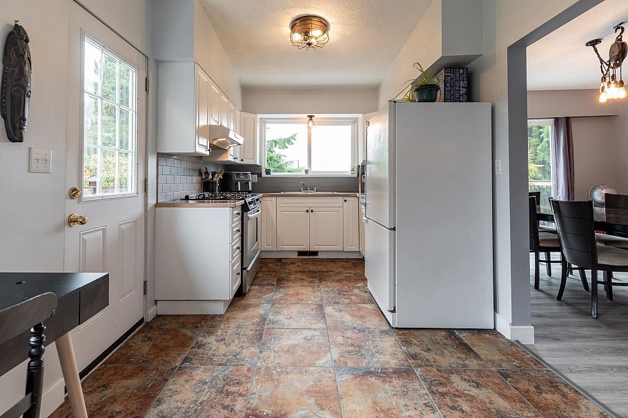 4164 Fairway Place North Vancouver, BC - 9