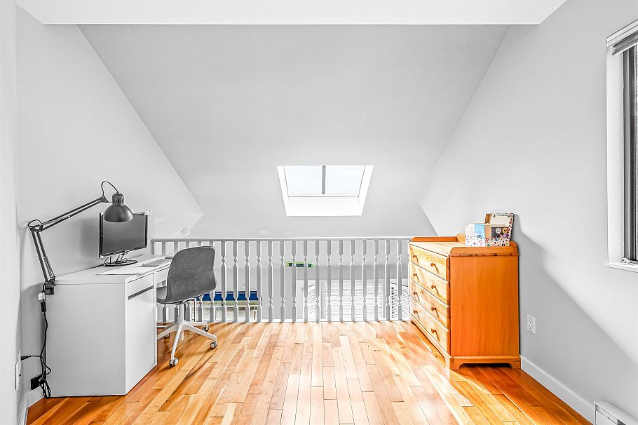 5709 Owl Court North Vancouver, BC - 20