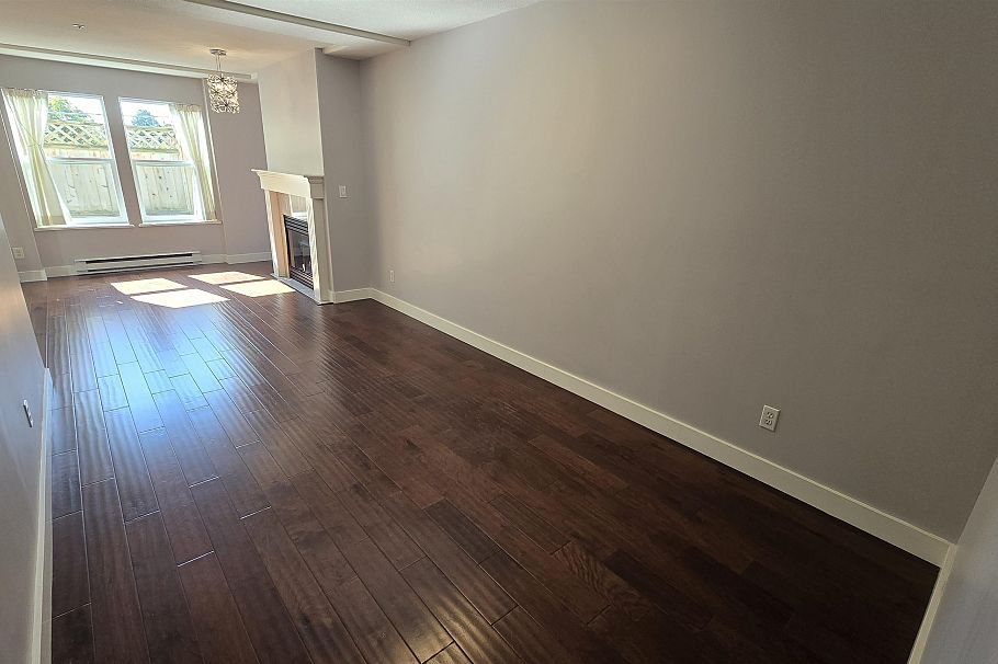 211 5723 Balsam Street Vancouver, BC - 3