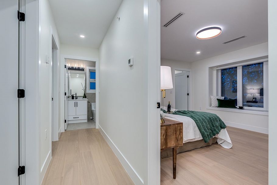 1 5461 Rhodes Street Vancouver, BC - 14