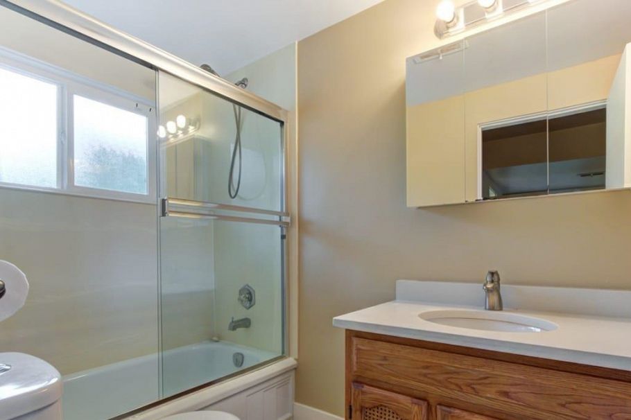 622 Croydon Place North Vancouver, BC - 18