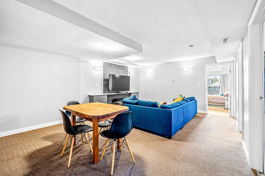 5709 Owl Court North Vancouver, BC - 17