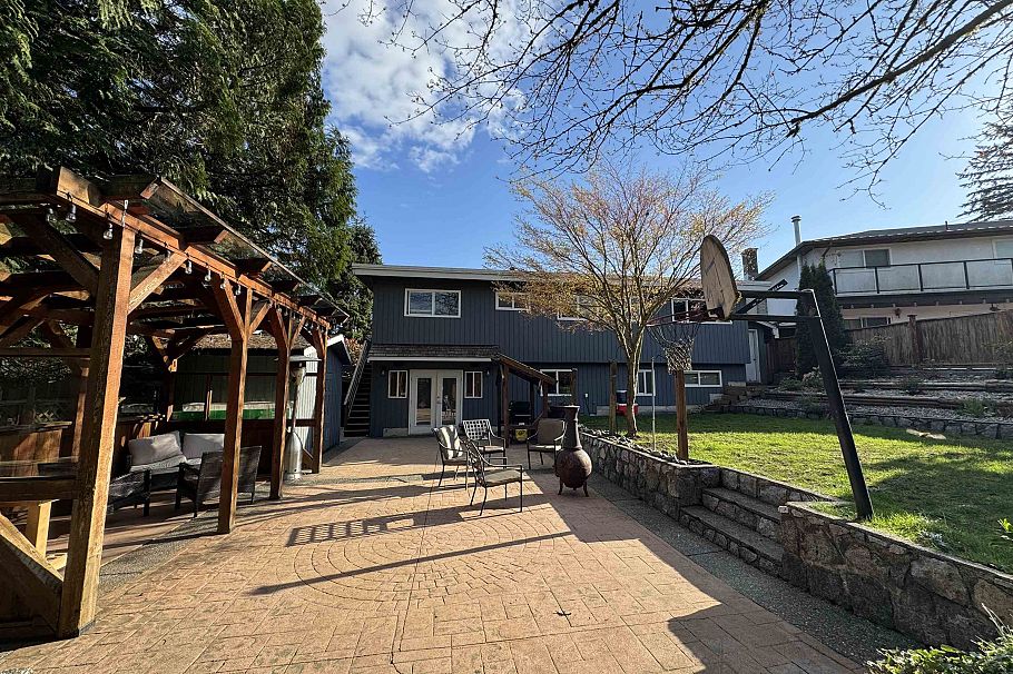 4164 Fairway Place North Vancouver, BC - 23