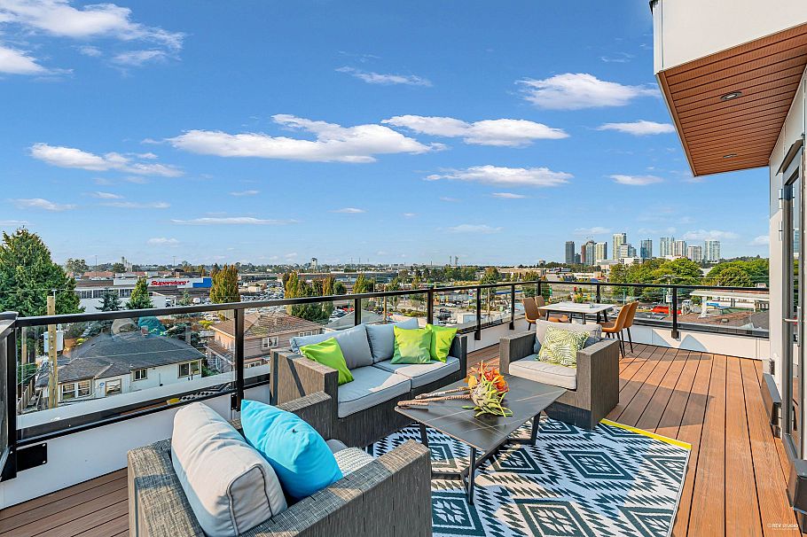 3 262 E 65th Avenue Vancouver, BC - 1