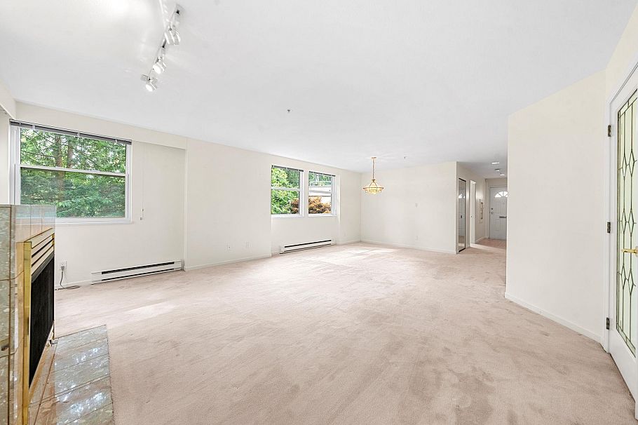 13 2425 Edgemont Boulevard North Vancouver, BC - 6