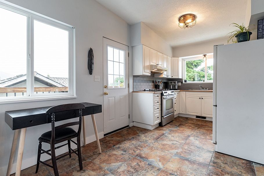 4164 Fairway Place North Vancouver, BC - 8