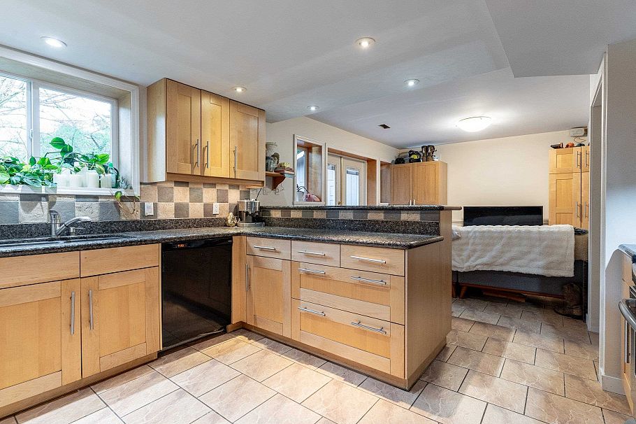 4164 Fairway Place North Vancouver, BC - 20