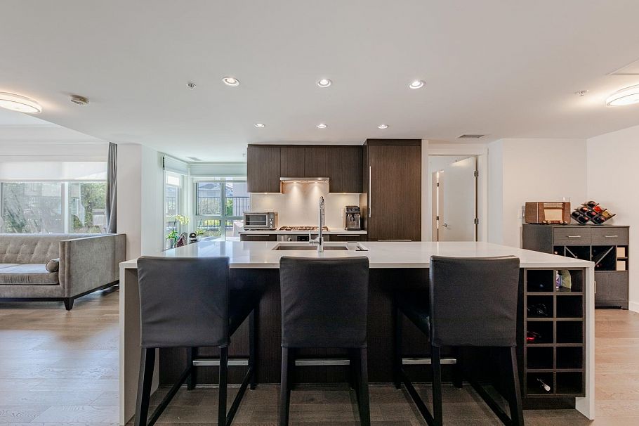 104 7828 Granville Street Vancouver, BC - 9