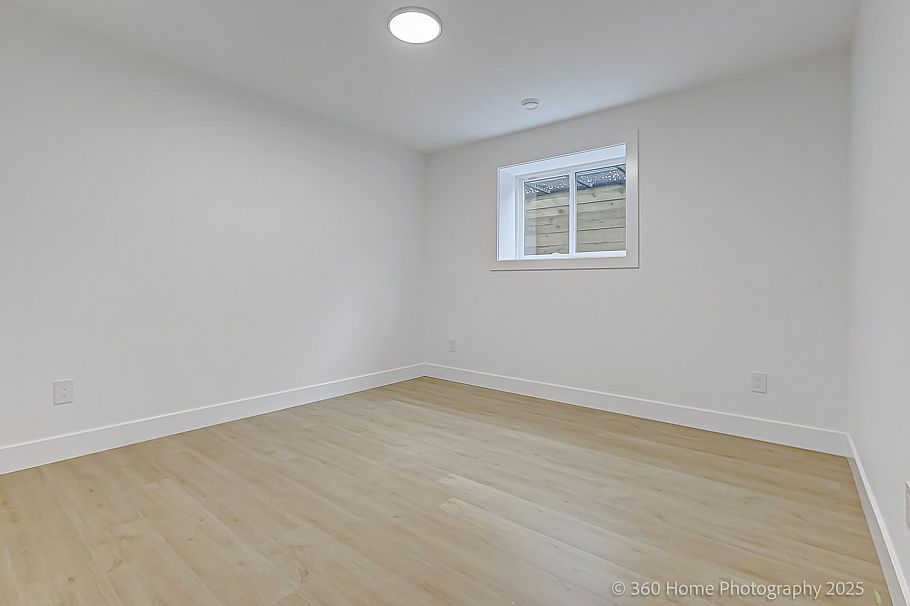 3252 Allan Road North Vancouver, BC - 22