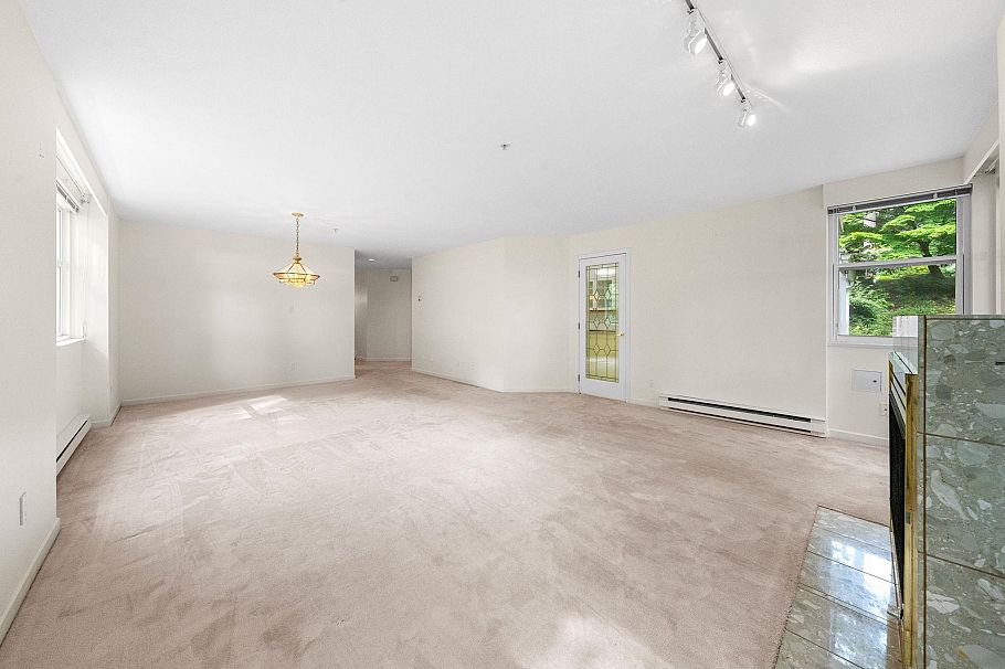 13 2425 Edgemont Boulevard North Vancouver, BC - 8