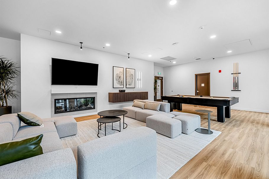 408 3596 Malsum Drive North Vancouver, BC - 39