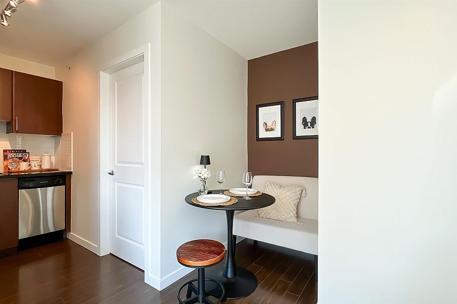 1106 1068 W Broadway Vancouver, BC - 6