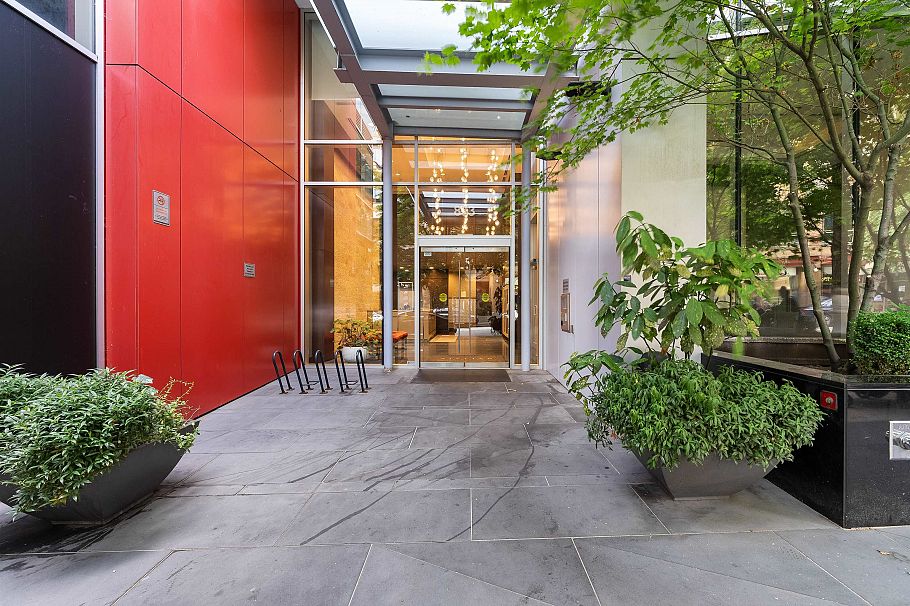 809 833 Homer Street Vancouver, BC - 2