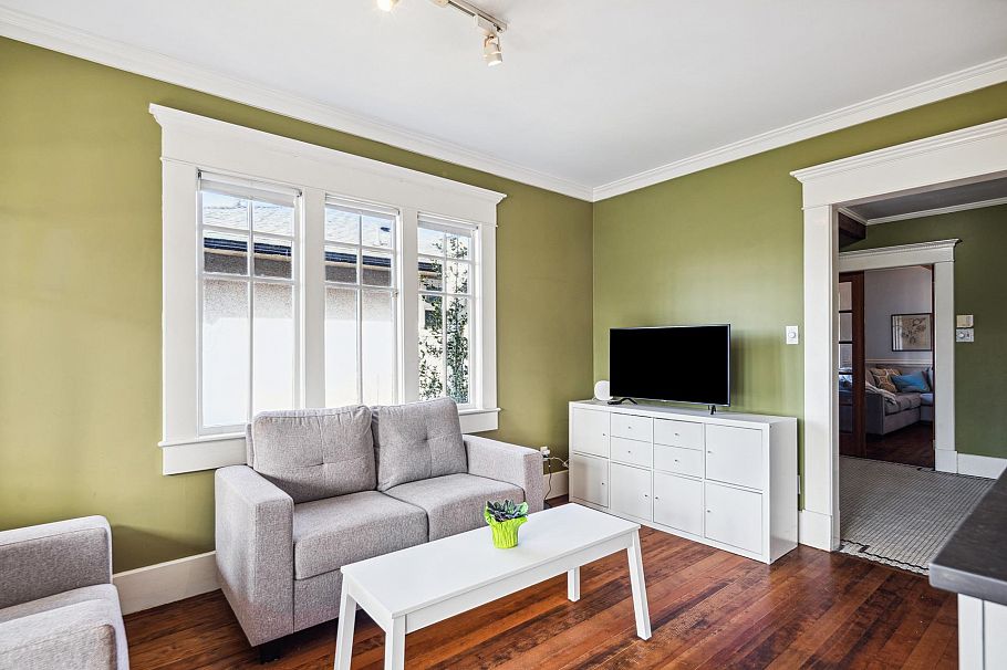 341 W 22nd Street North Vancouver, BC - 18