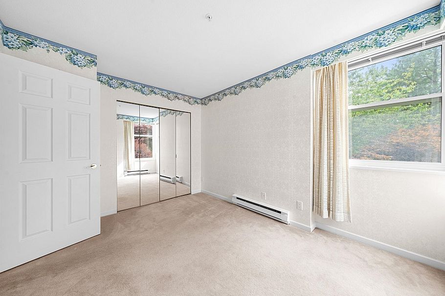 13 2425 Edgemont Boulevard North Vancouver, BC - 34