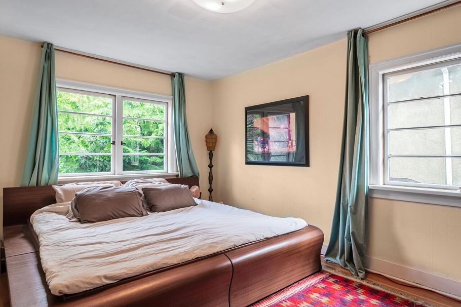 1958 W 12th Avenue Vancouver, BC - 12