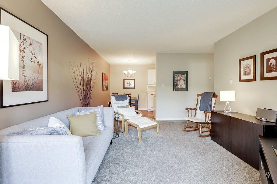 302 330 E 1st Street North Vancouver, BC - 3