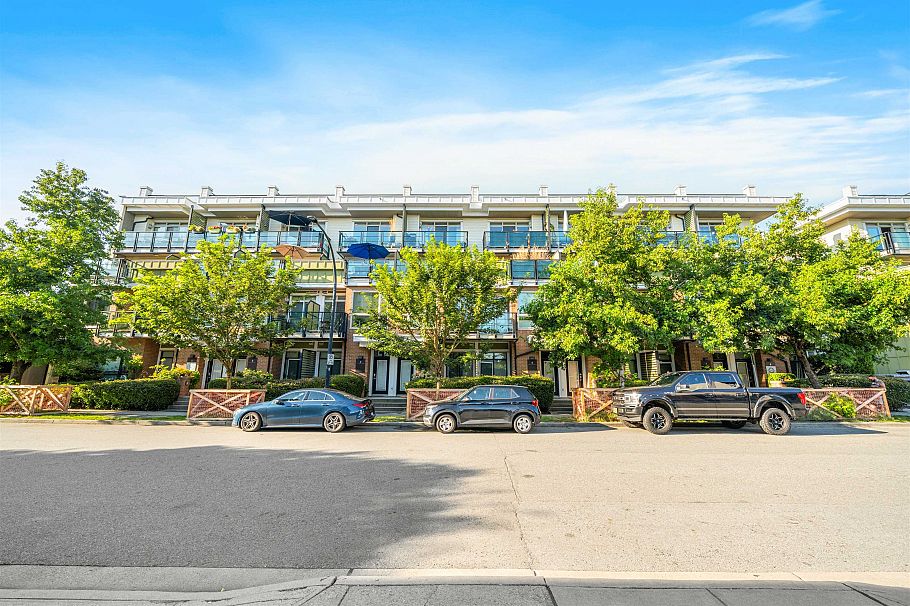 78 728 W 14th Street North Vancouver, BC - 20