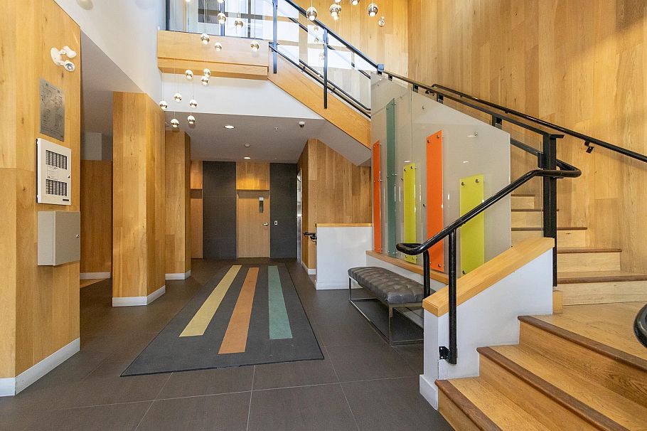 310 733 W 14th Street North Vancouver, BC - 19