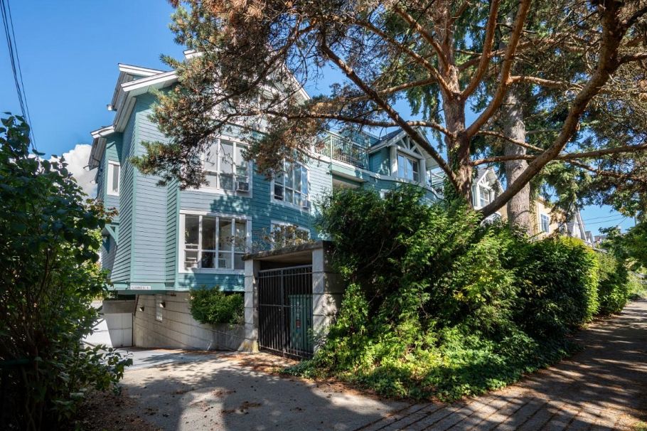 203 1617 Grant Street Vancouver, BC - 2