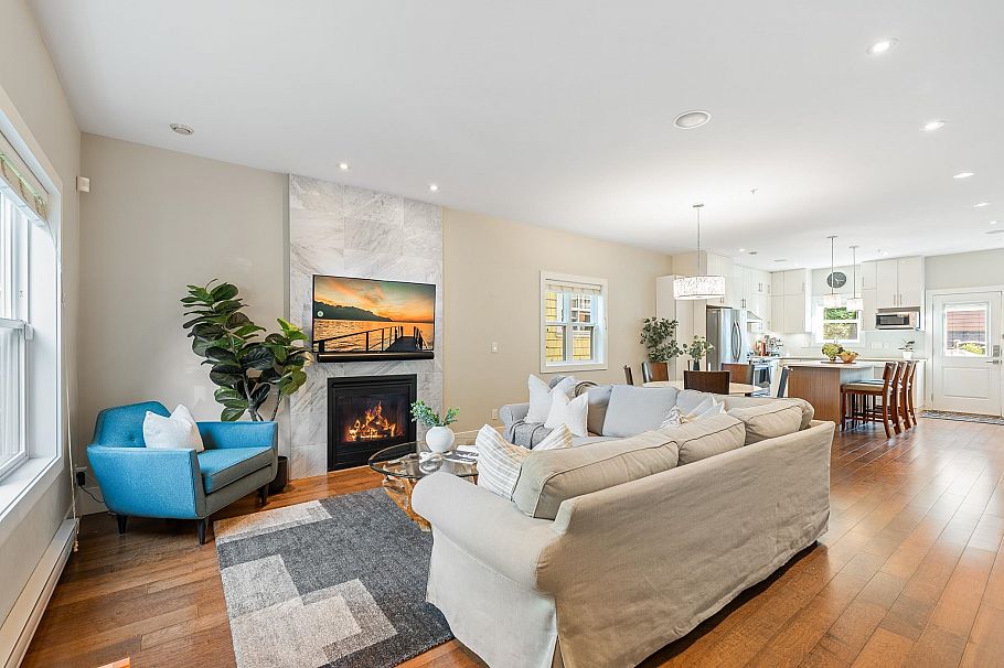 938 E 20th Avenue Vancouver, BC - 5