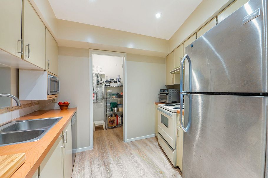 210 2222 Prince Edward Street Vancouver, BC - 14