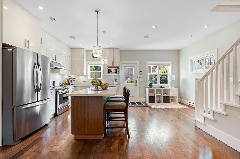 938 E 20th Avenue Vancouver, BC - 9