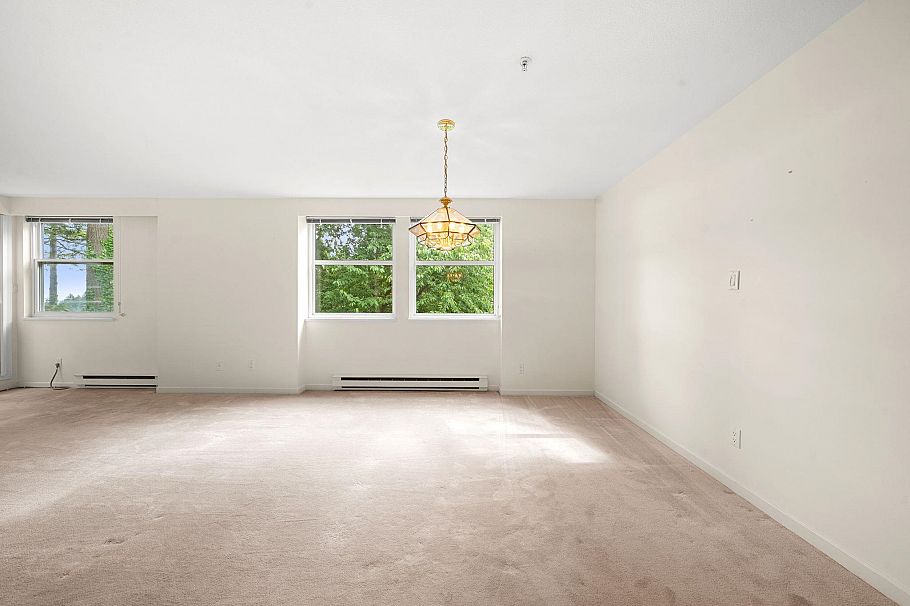 13 2425 Edgemont Boulevard North Vancouver, BC - 12