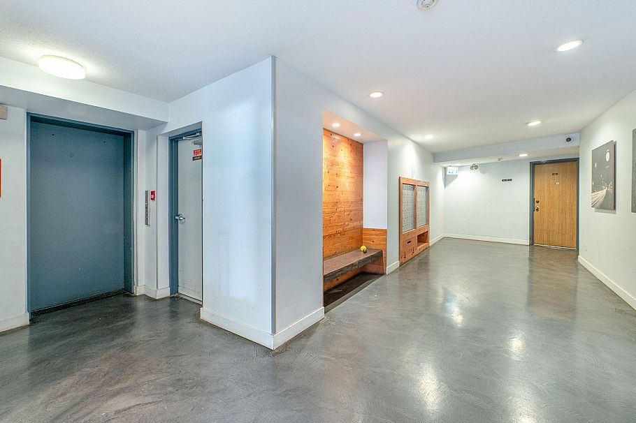 210 2222 Prince Edward Street Vancouver, BC - 3