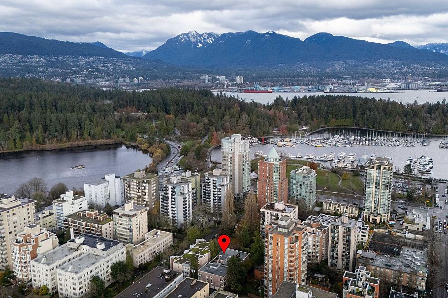 203 1878 Robson Street Vancouver, BC - 18