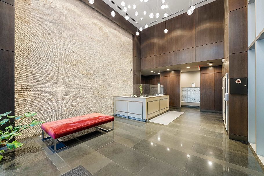 809 833 Homer Street Vancouver, BC - 1