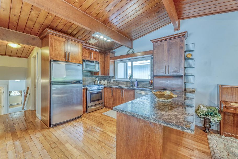 3410 Mount Seymour Parkway North Vancouver, BC - 11