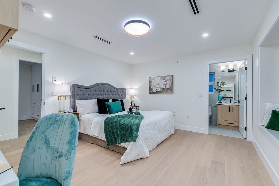 1 5461 Rhodes Street Vancouver, BC - 17