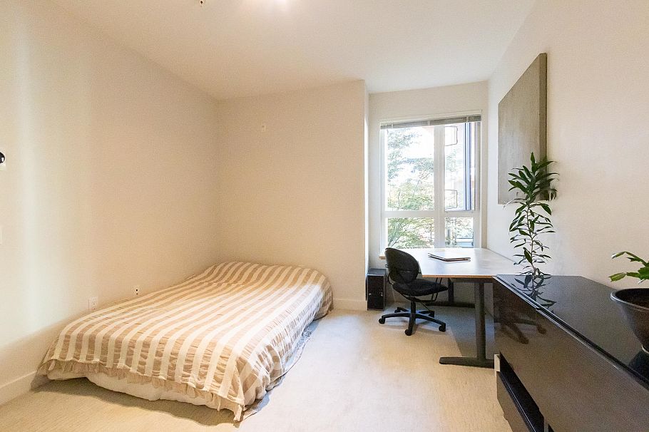 310 733 W 14th Street North Vancouver, BC - 9