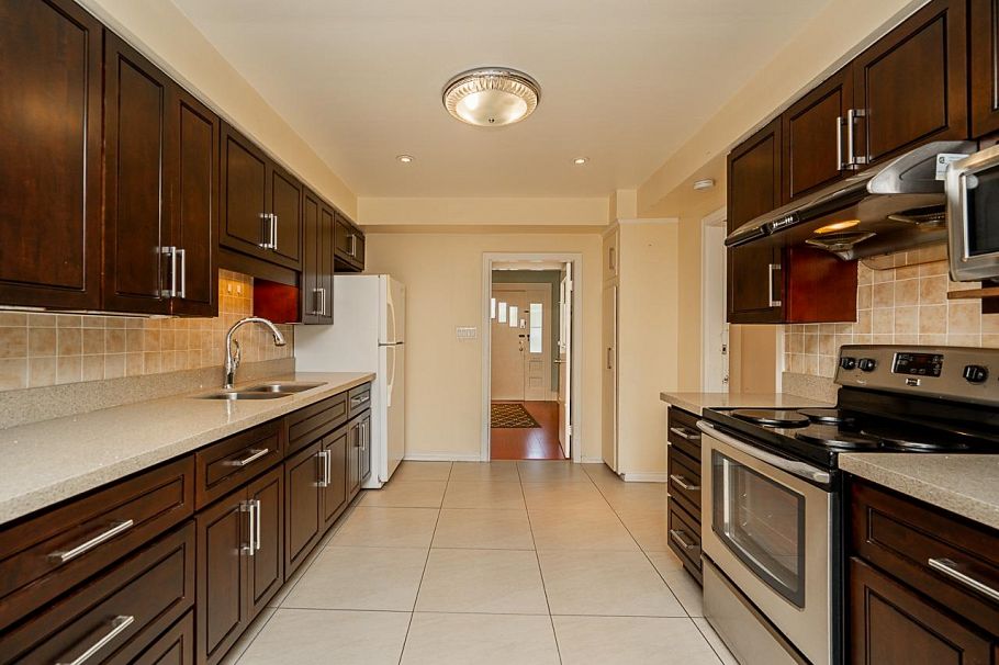 22 E 18th Avenue Vancouver, BC - 14